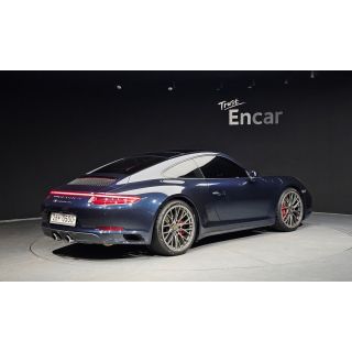 957438