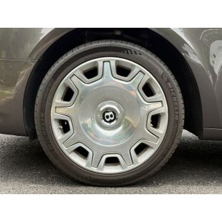 745592