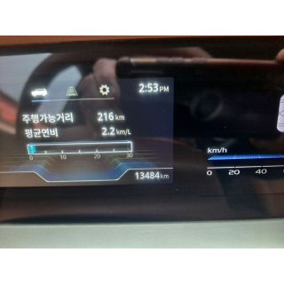 897543