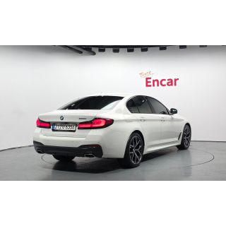 443585