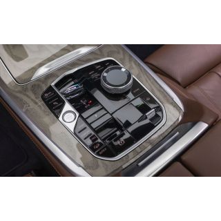 56572
