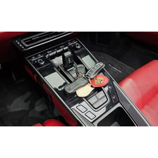 568370