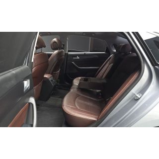 891813