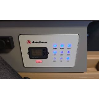 376319