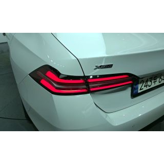 598097