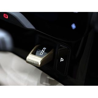 907651