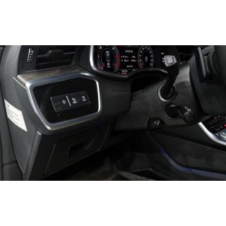 821743