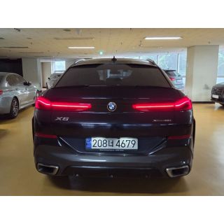 306363