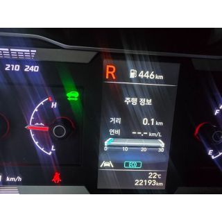 562960
