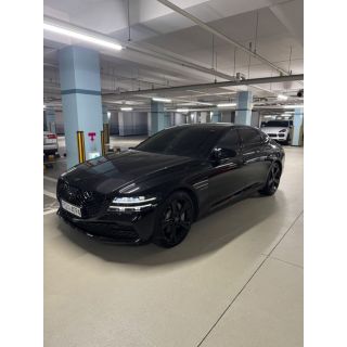 887812