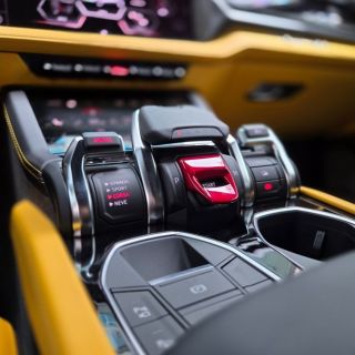 569069