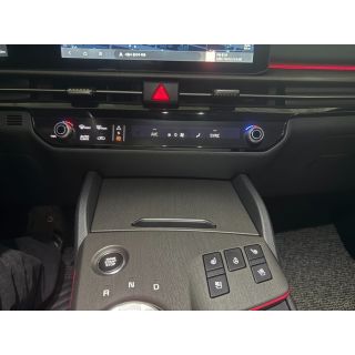 853405