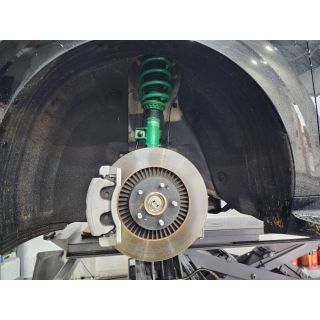 567032