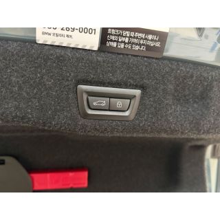 585647