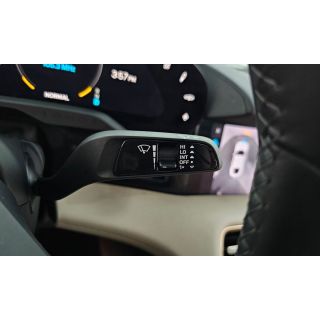 563463
