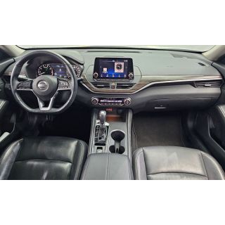 315668