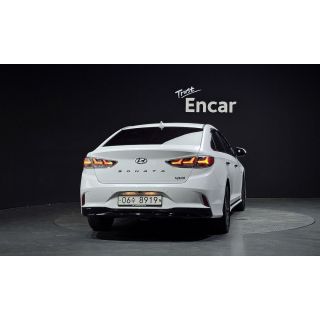 54561
