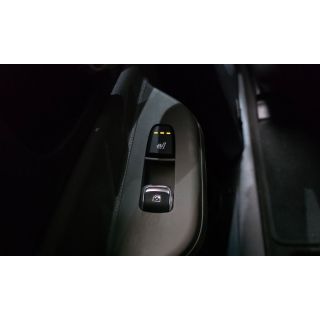 897608