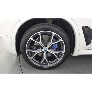 975893