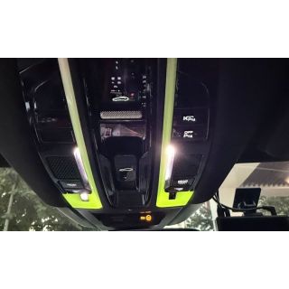 529027