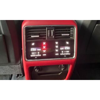 875704