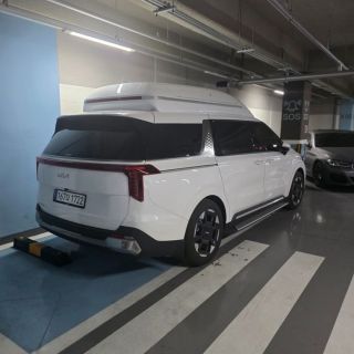 957677