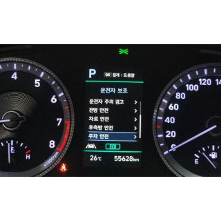 566821