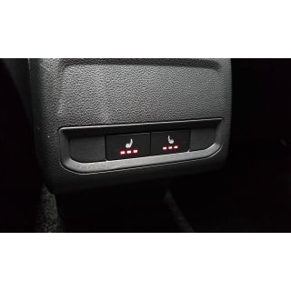 673076