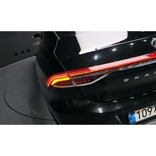 275893