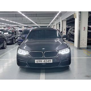 487438