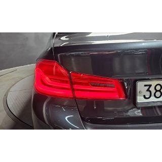 911355