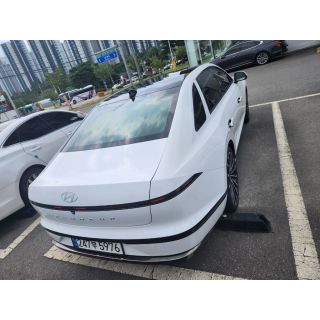 276805