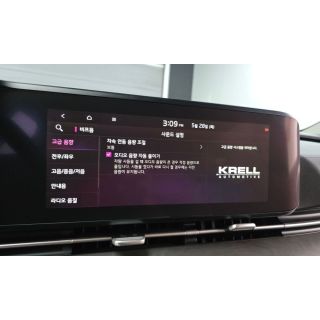 910825