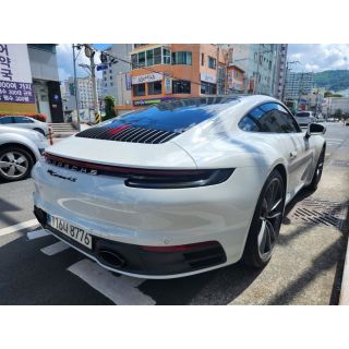 693098