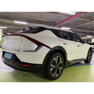375218