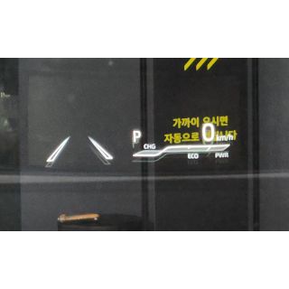 562299