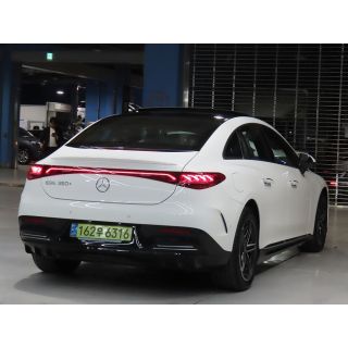 573647
