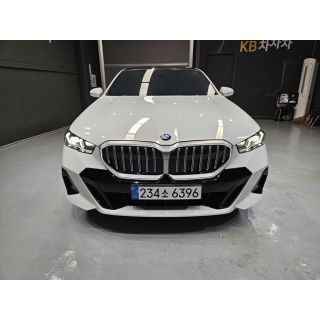 892229