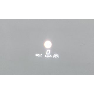 573285