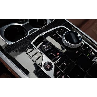 636784