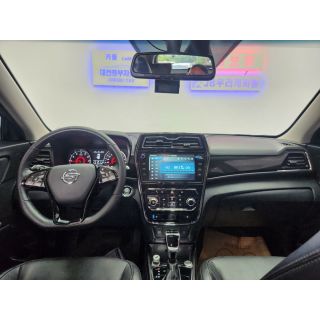 869932
