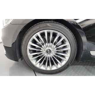 586137