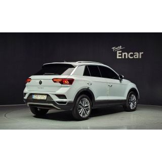 304490
