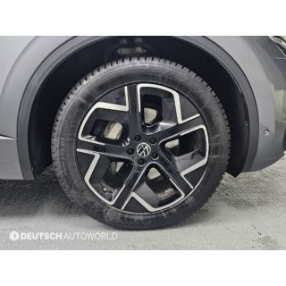 786097