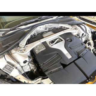 332858