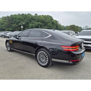 868410