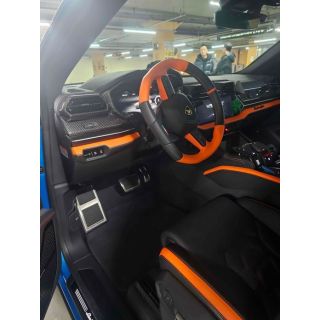 998100