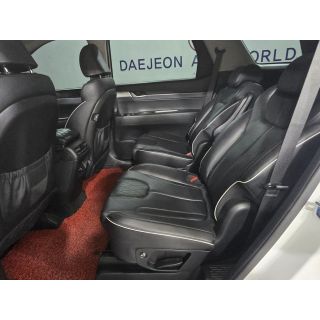 284090