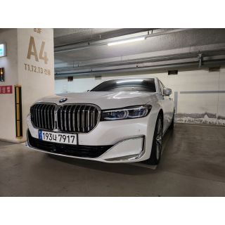 867544