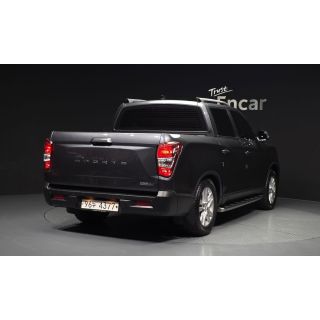 686329